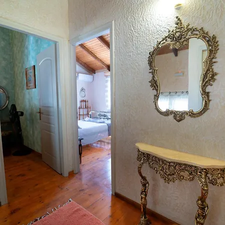 Popolaros Traditional House בית נופש *