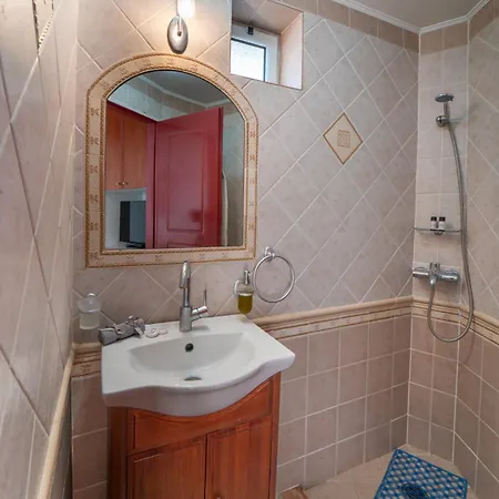 Popolaros Traditional House בית נופש זקינטוס טאון