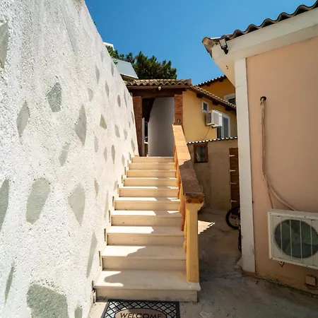 Popolaros Traditional House בית נופש *