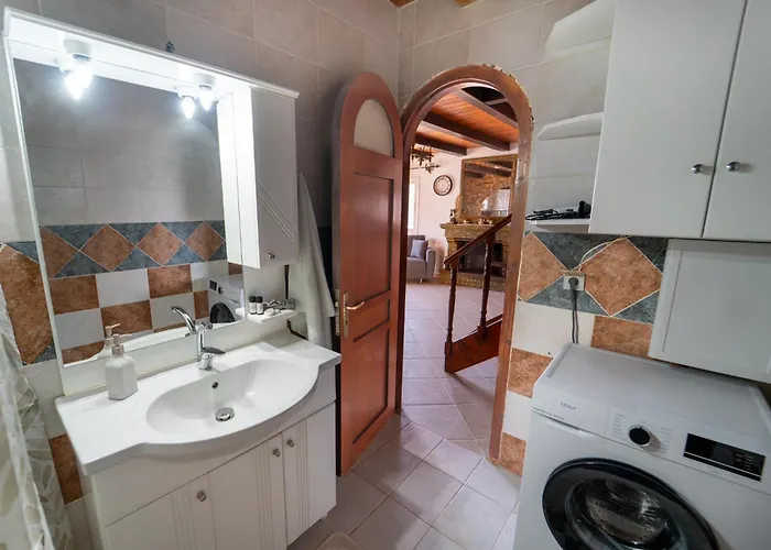 Popolaros Traditional House Сasa de vacaciones *