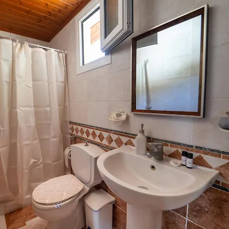 Popolaros Traditional House * Zante